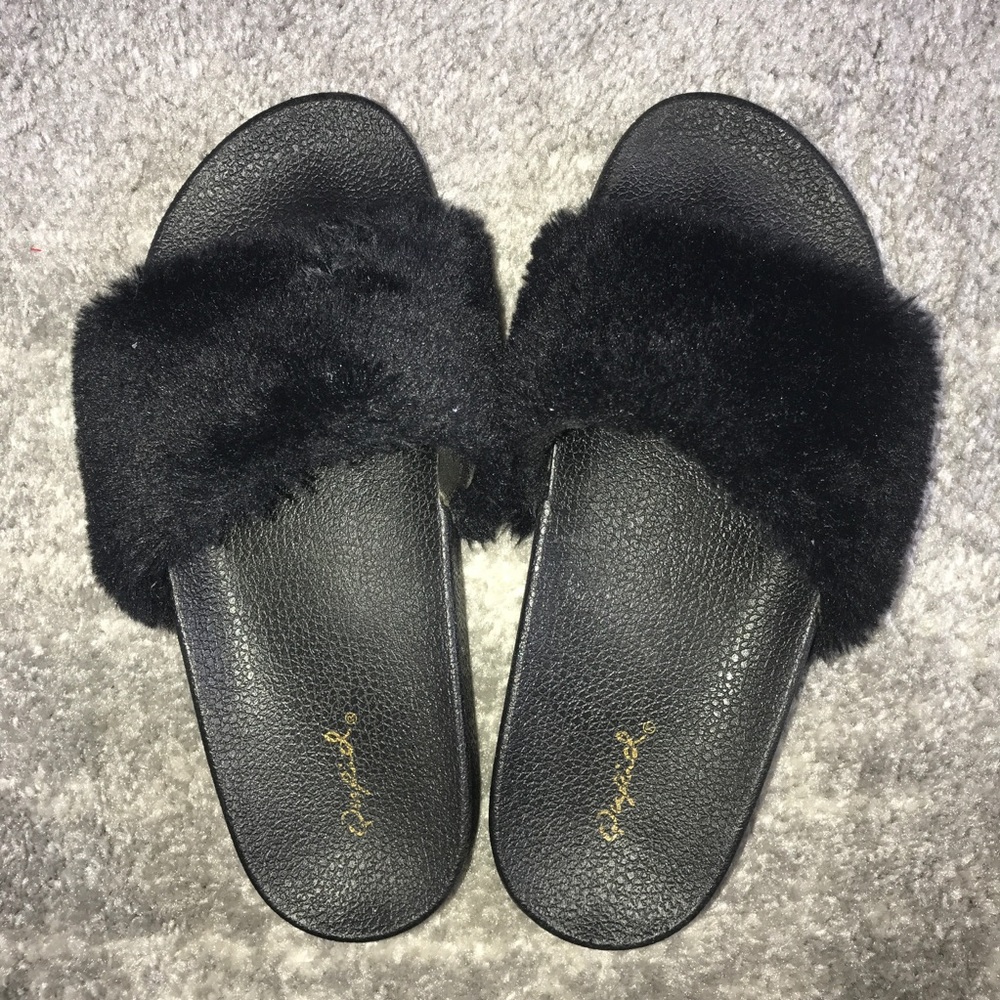Faux Fur Slides